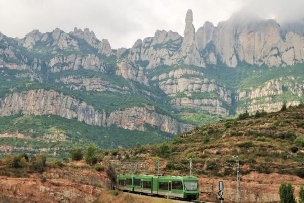 Packages to Europe. Visit Montserrat with an English-speaking guide