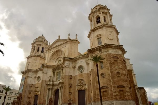 Paquetes a Europa. Visitar Cadiz con guía. Tour de Andalucía.