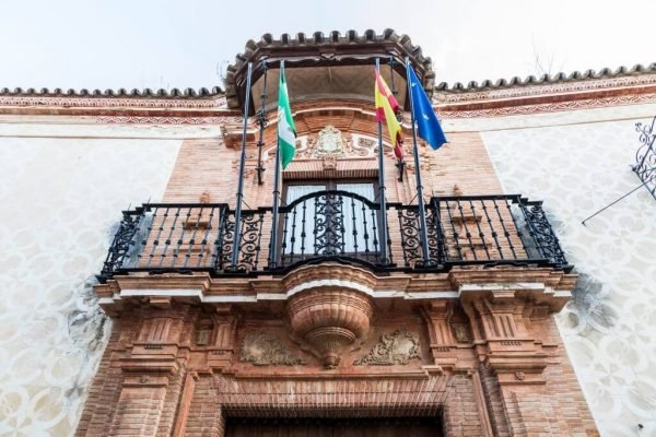 Busreizen door Spanje. Bezoek de monumentale stad Carmona Andalusië
