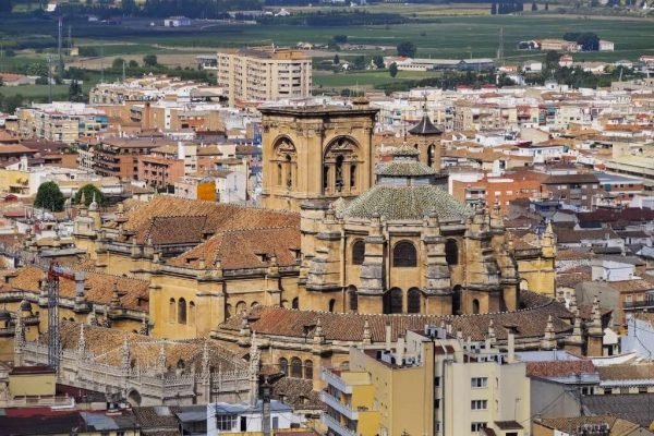 Reise in den Süden Spaniens. Besuchen Sie Granada mit einem Stadtführer