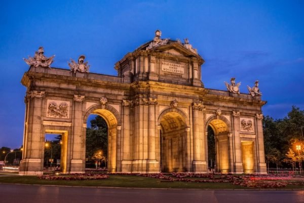 Coach holidays in Spain. Walking tour of Madrid with an English-speaking guide 