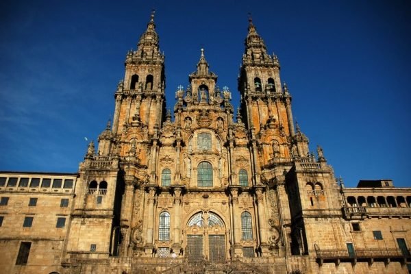 Tours to Europe and Northern Spain. Visit Santiago de Compostela with a guide.
