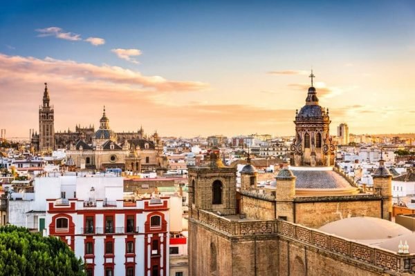 Vacaciones a Europa y España. Visitar Sevilla con guía