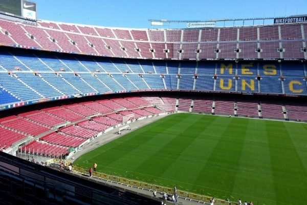 Tours a España. Visita panorámica de Camp Nou en Barcelona
