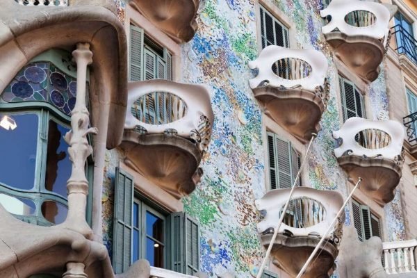 Trips to the Mediterranean Coast. Visit Gaudi's Barcelona