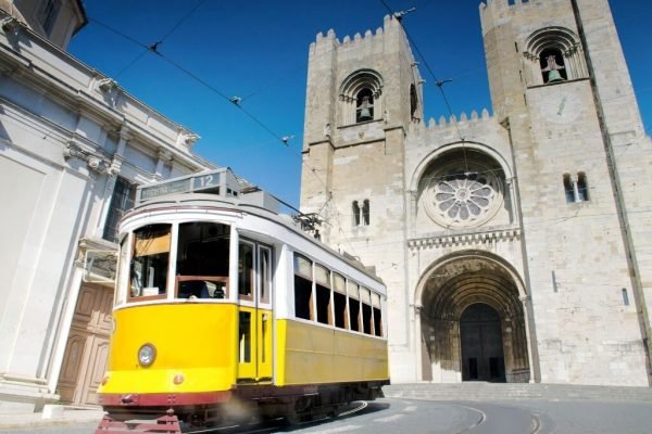 Forfaits vers l'Europe au départ de Lisbonne. Visitez le Portugal avec un guide local.