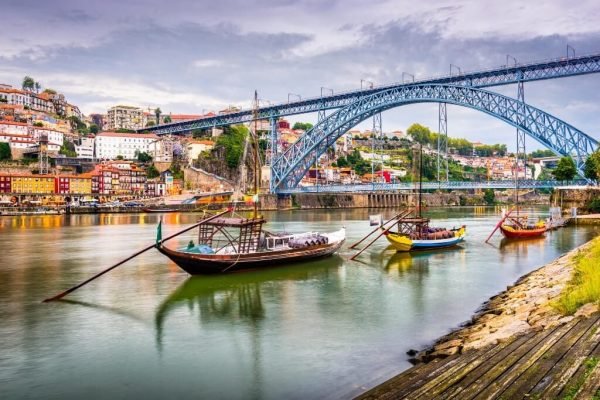 Tours to Europe from Porto. Visit Portugal and Lisbon with an English speaking guide.