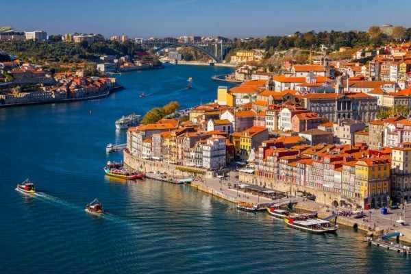 Tours to Europe from Porto. Visit Portugal and Lisbon with an experienced guide