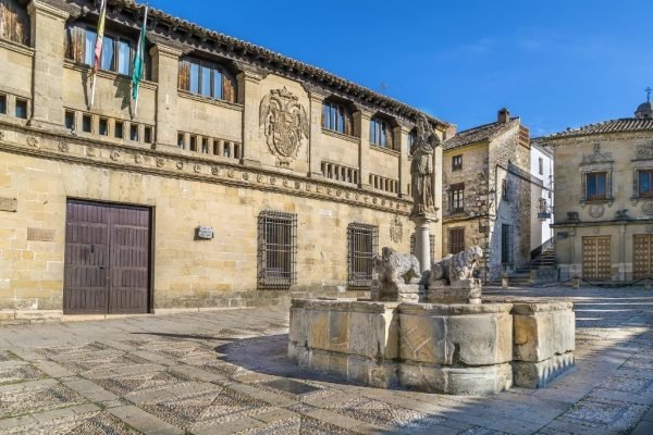 Voyage en Europe - Visitez Baeza Andalusia avec un guide en français