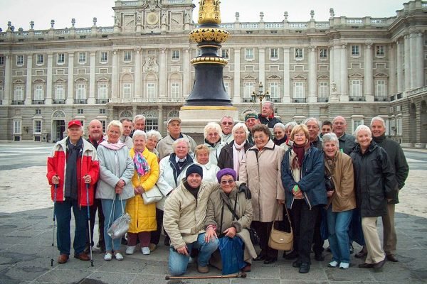Viajes a Madrid para grupos. Visitar el Palacio Real de Madrid con entradas y guía local