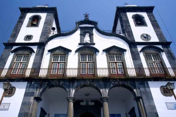 Paquetes a Europa - Visitar la Isla de Madeira con guía en español