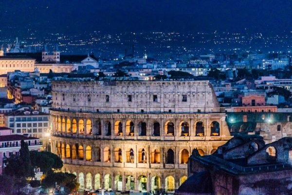 Paquetes turísticos a Europa. Vacaciones a Italia. Visitar Roma con guía en español.
