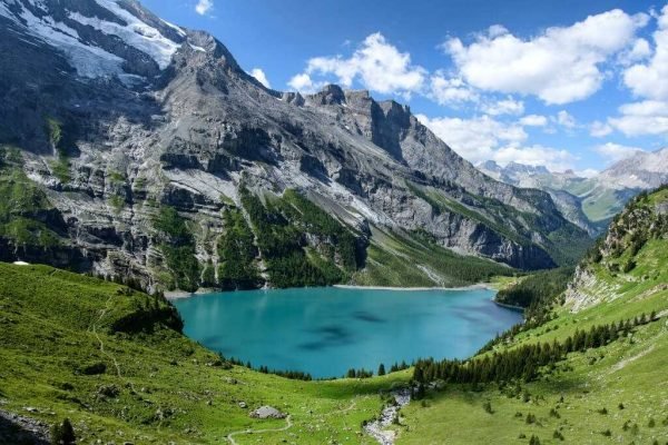 Tours a Europa Alpina con guíade habla hispana. Visitar lo mejor de Suiza