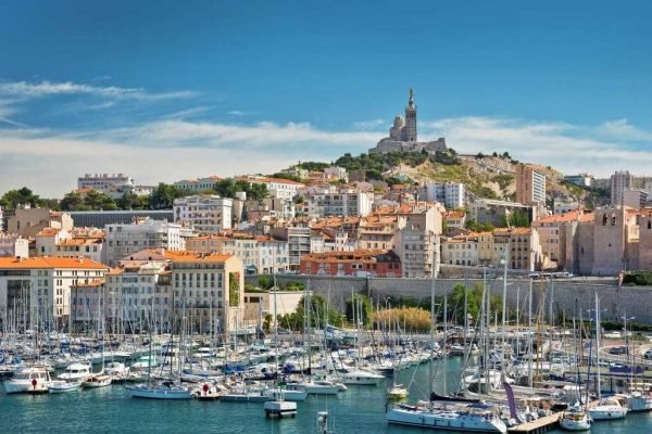 Viajes al sur de Francia para visitar la Costa Azul del Mediterráneo. Paquetes a Europa con guías en español.